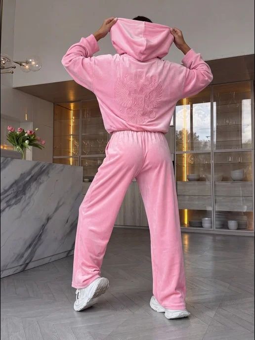 Спортивный костюм