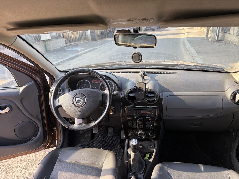 Vand dacia duster impecabil!!
