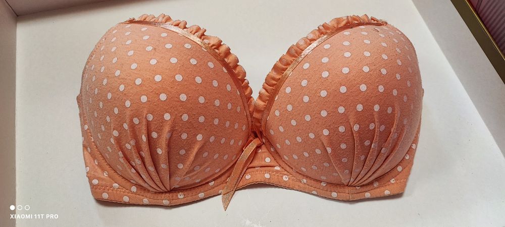 Sutiene model Bardot, 36-40 C/ 80-90 C