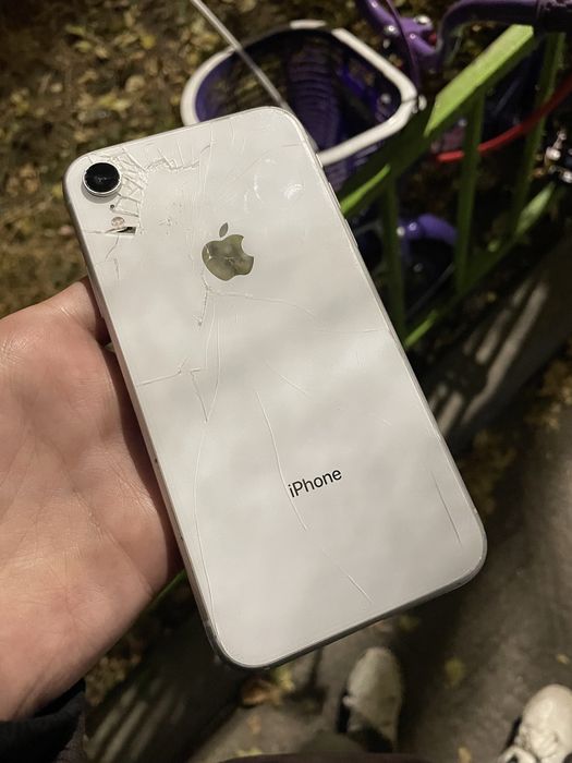 iphone xr 64ГБ Срочно