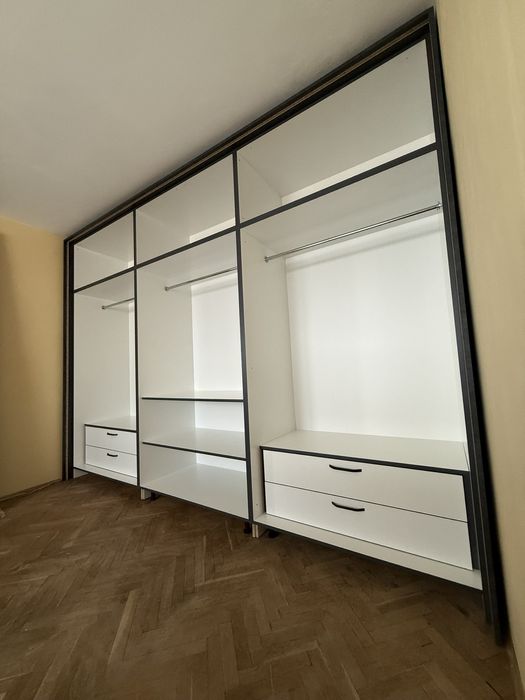 Мебели по поръчка   Дърводелски услуги