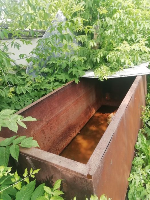 2 ёмкости продам 2и3 куба