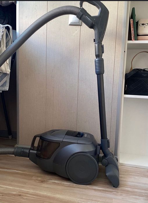 Техника пылесос продам LG