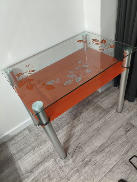 Продаю журнальный столик