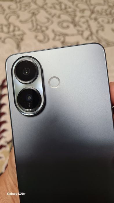 Vivo v60 lite. 128/8+8