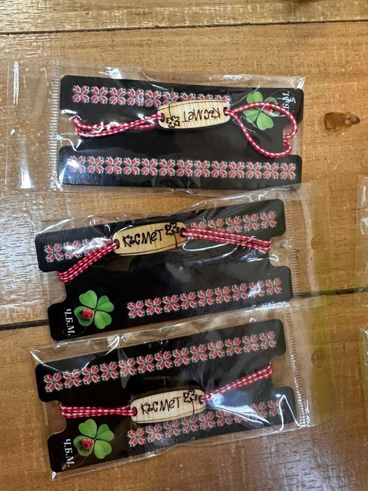 продавам мартеници