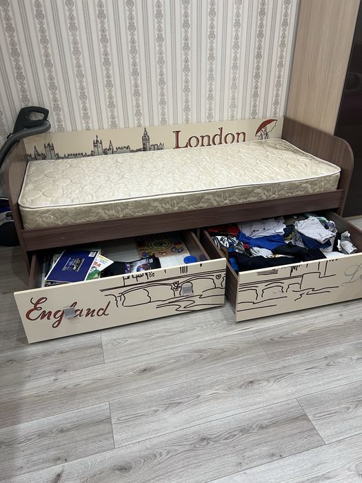 Односпальная кровать