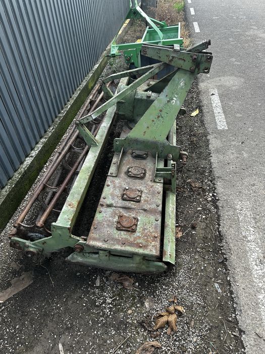Tractor U650 cu utilaje