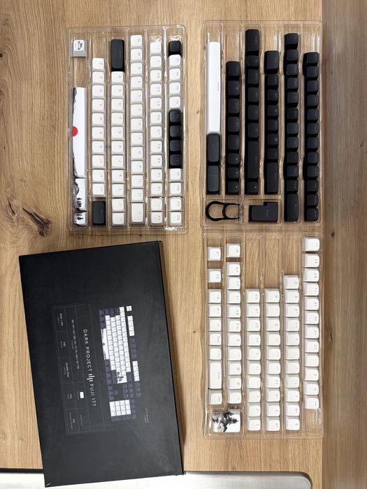 ЧИСТО НОВИ! DARK PROJECT Fuji Keycaps ANSI + ISO / PBT / Doubleshot & Dye-Sub / CSA