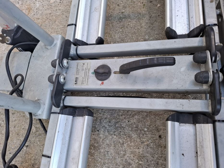 Suport auto pliabil pentru 2 biciclete