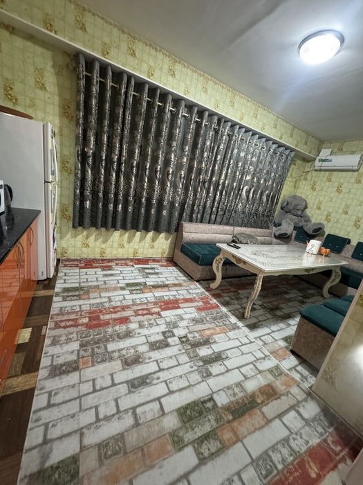 Srochno, 3 xonali kvartira sotiladi. M.Tarobiy kuchasi 109-uy, 4-xona