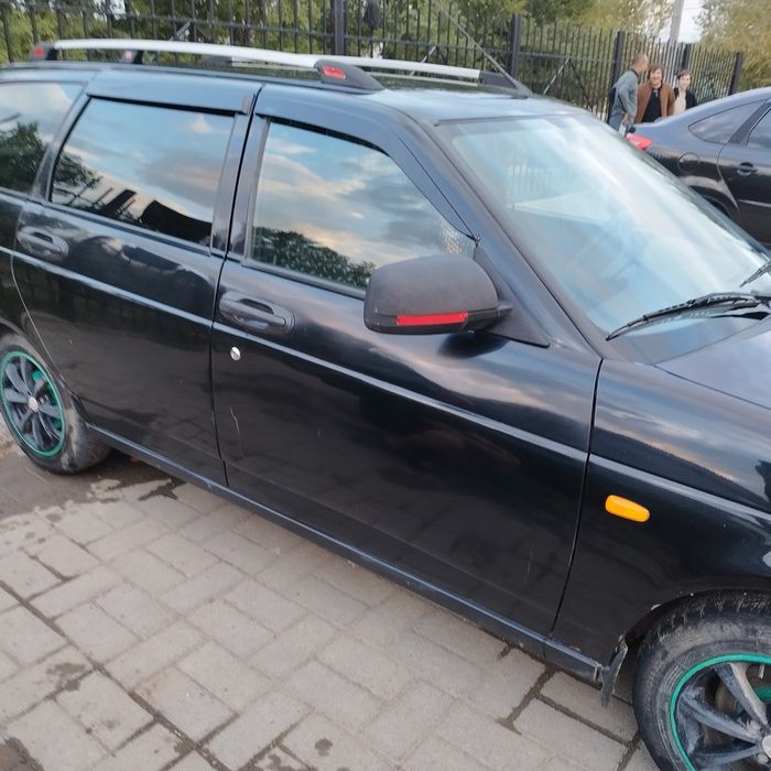 Продам ваз 2171 Ладу Приору универсал