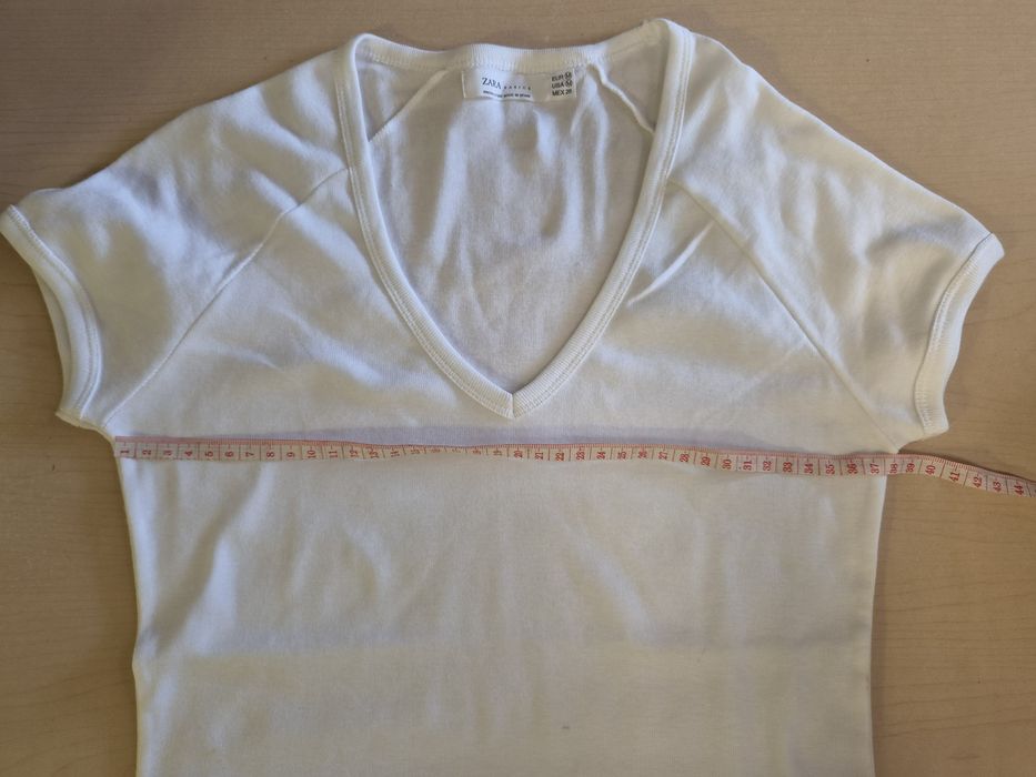 Оригинална бяла дамска тениска ZARA Basics