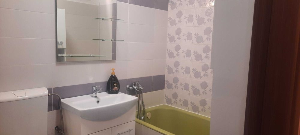 Închiriez garsonieră