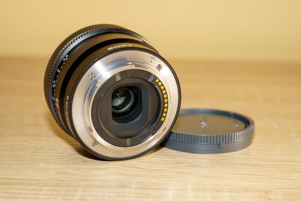 Obiectiv Sony 24mm f/2.8 G
