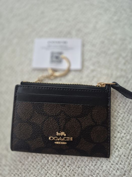 Leather Coach wallet +keychain