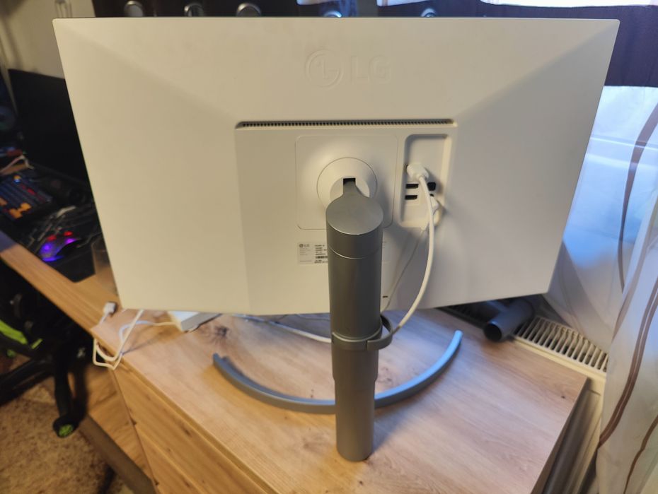 Vând monitor LG 27" 4K