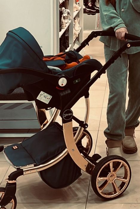 Продам детскую коляску