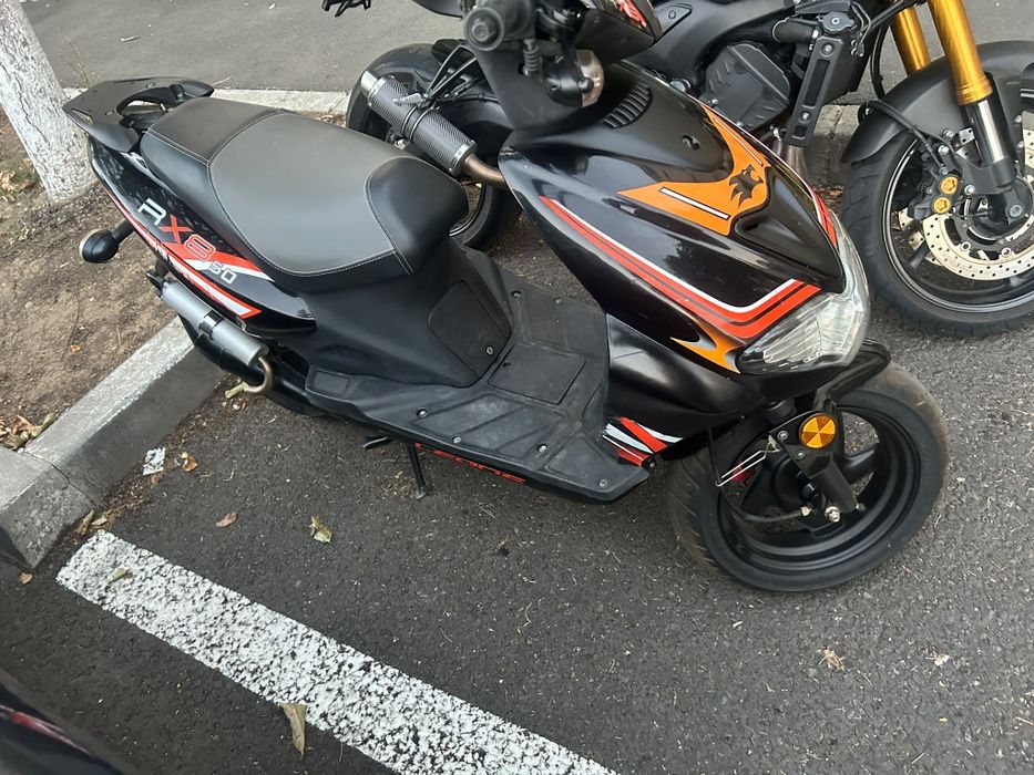 Vand scuter de 49