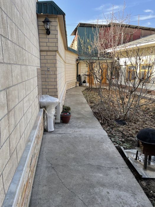 Uy Sotiladi hovli o'zimiziki