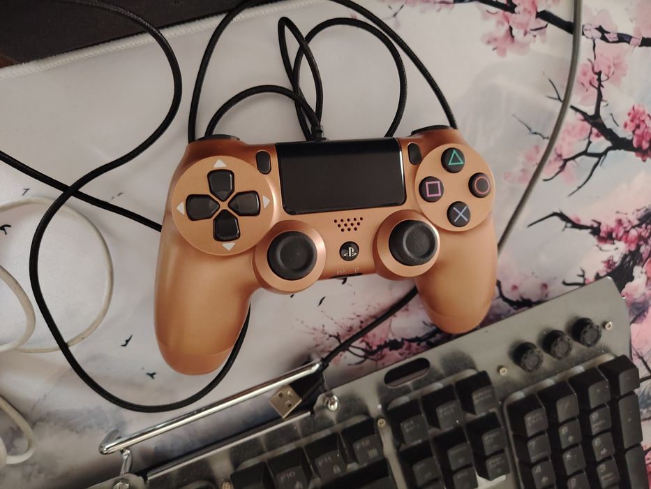 DualShock 4 v2 Геймпад PS4 (Бронза)  1:1