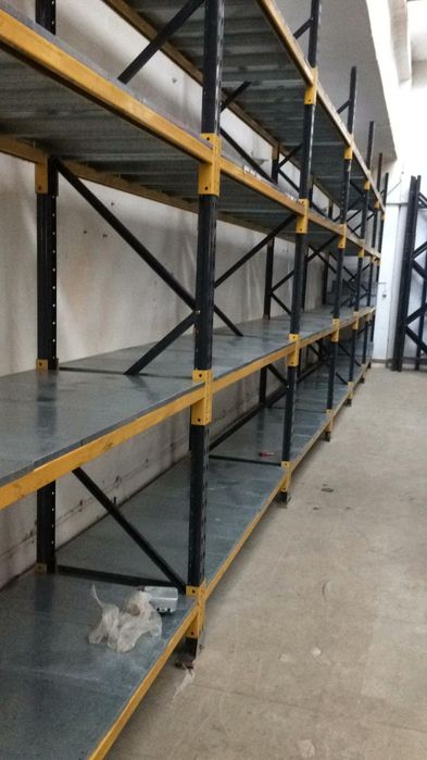 Lichidare de stoc la rafturi metalice profesionale reglabile la super