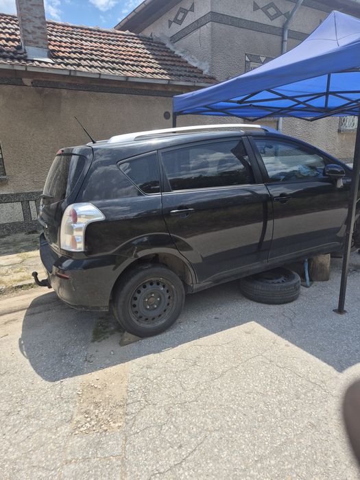 Toyota Coroola Verso 2.2 dizel 136