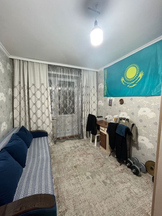 Продам 4 комнатную квартиру