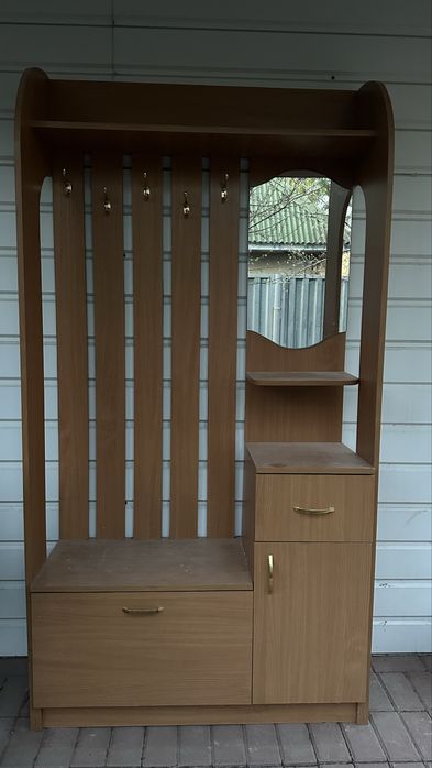 Отдам шкафчик в прихожую