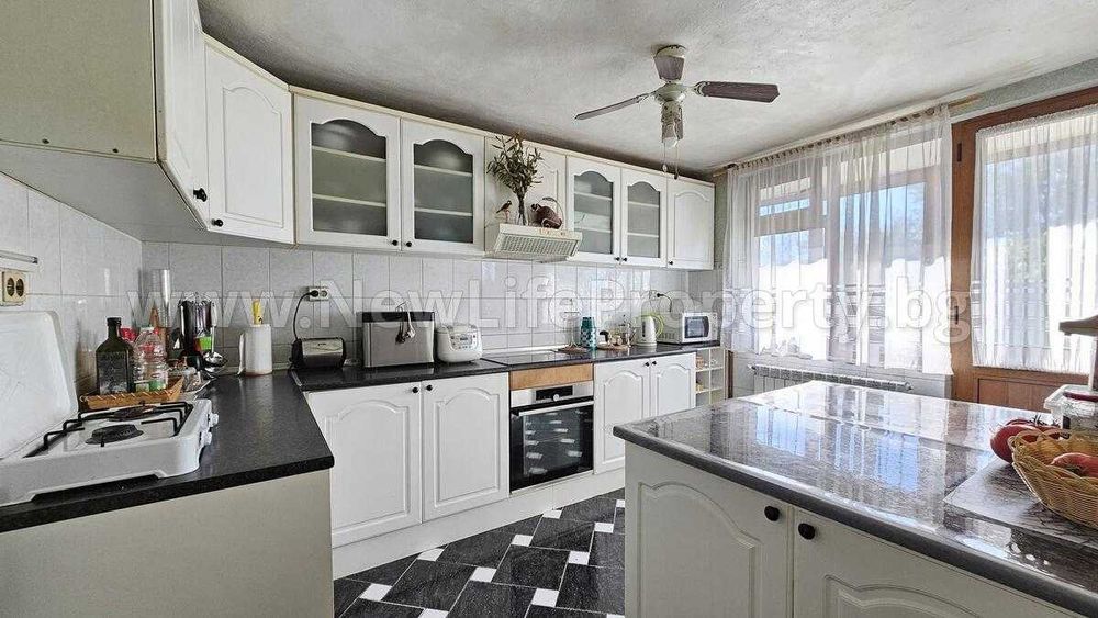 Продава се Къща в с. Дюлево, Област Бургас - 174 кв.м за 949 €/кв.м - Снимка #7