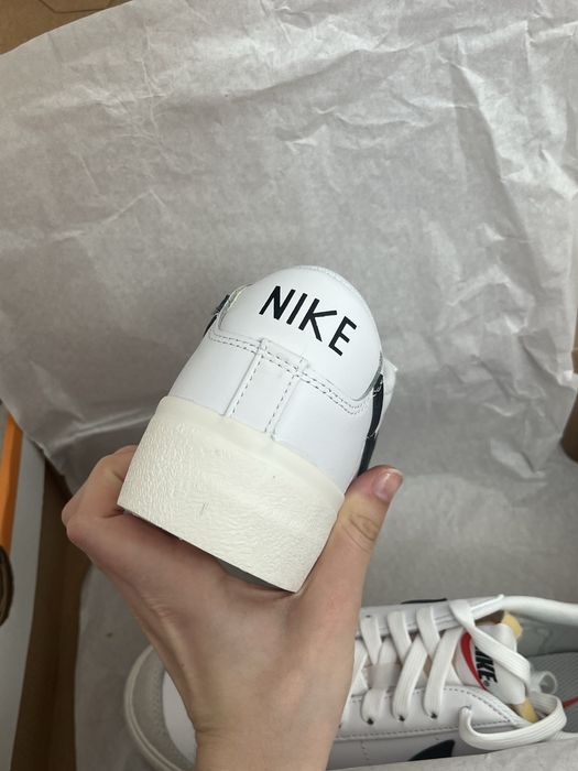 Чисто нови Nike обувки