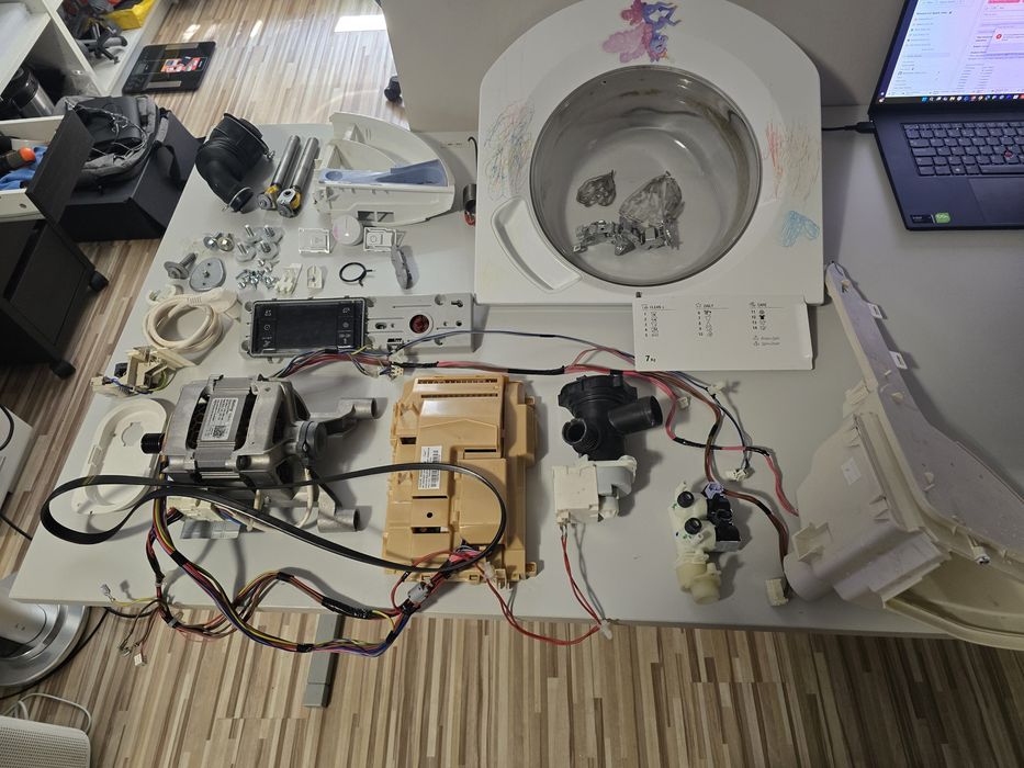 Пералня за вграждане Hotpoint Ariston WMHG71484 EU,7 кг, 1400,на части