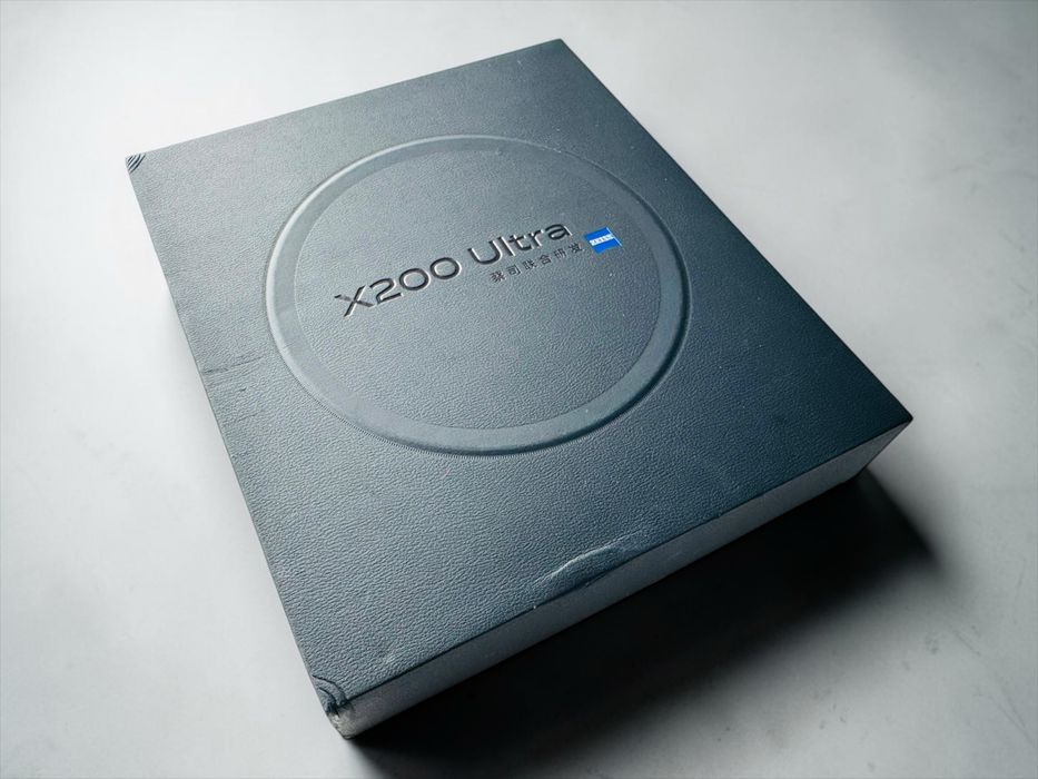 КАТО НОВ! Vivo X200 Ultra 5G 512GB 16RAM Black Гаранция!
