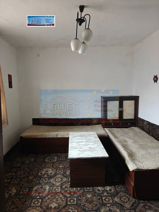 Къща в с. Лобош 157 м² и двор 990 м²