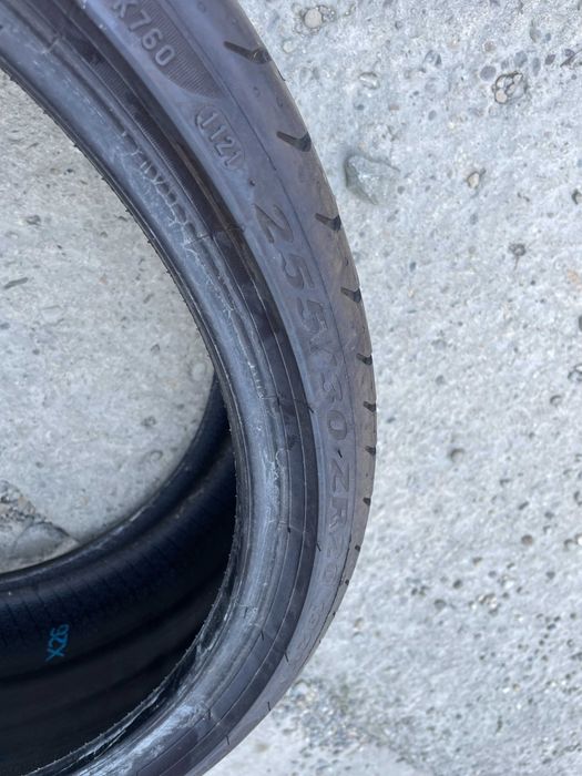 2x 255 30 20 Pirelli Pzero