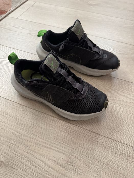 Маратонки Nike 37.5