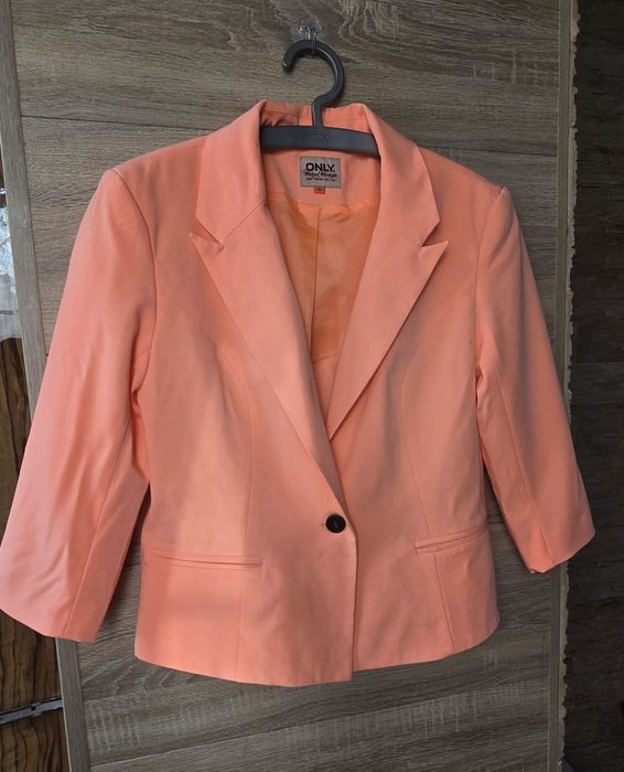 Женский пиджак. Жакет