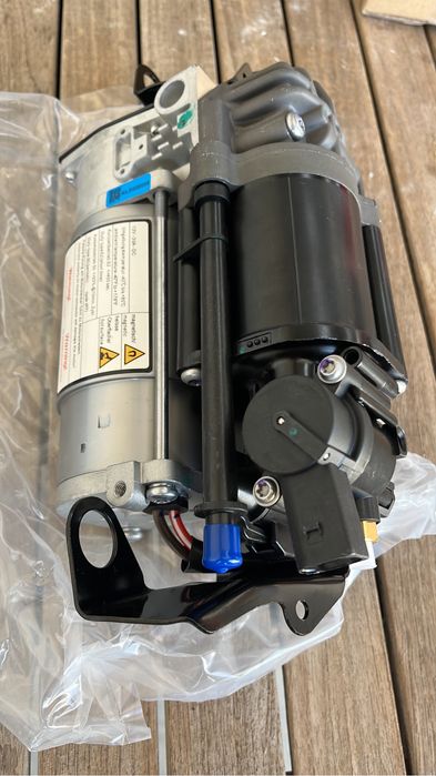 Compresor perna aer bloc de valve supapa audi a6 a7 a8 q7 touareg nou