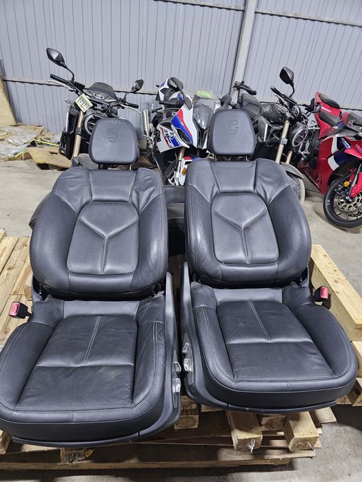 Сиденья передние Porsche cayenne