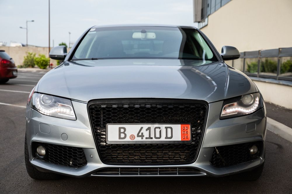 Audi         A4