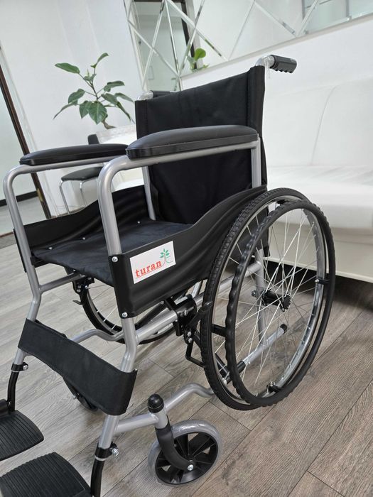 Прогулочная инвалидная коляска для дома и на улицу