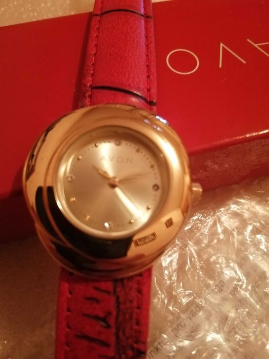 Дамски часовник с кожена каишка