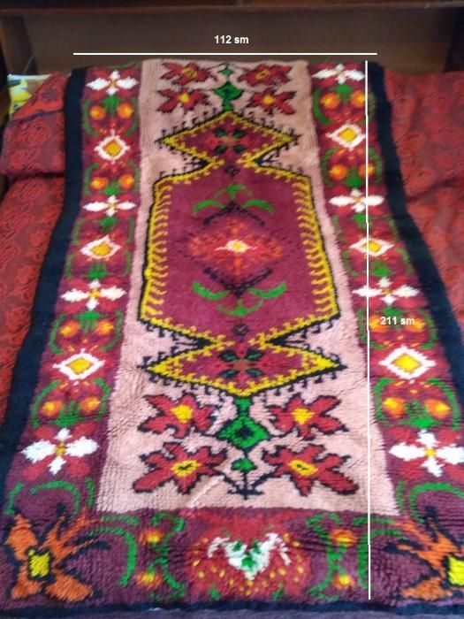 Ръчно изработени цветни китеници 100% вълна. По договаряне