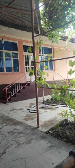 Uy sotiladi yahw joy yahwi mahalla fayzli uy kirasla yashisla