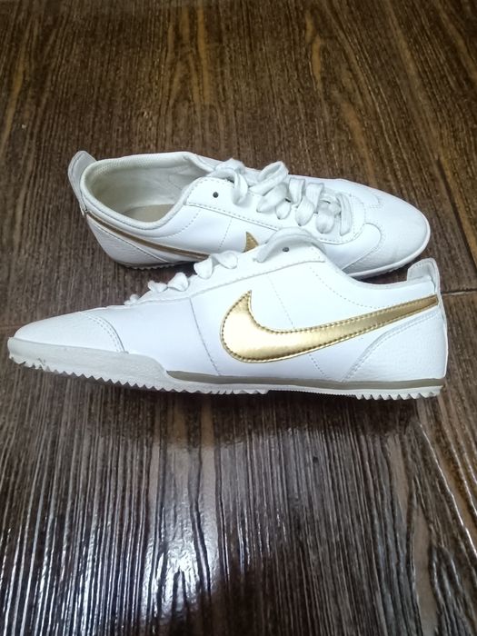 Adidasi Dama Nike originali