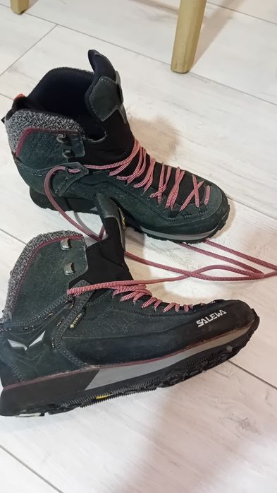 Vând ghete de iarna(trekking) de dama , SALEWA NR 38