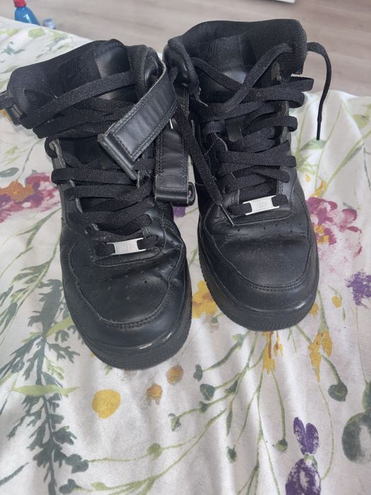 Nike air force 1 mid black