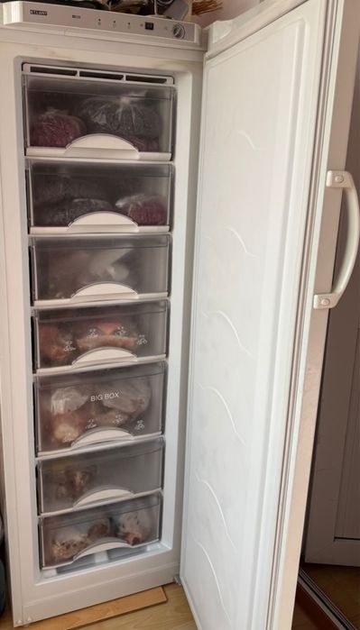 Продам морозильную камеру Атлант