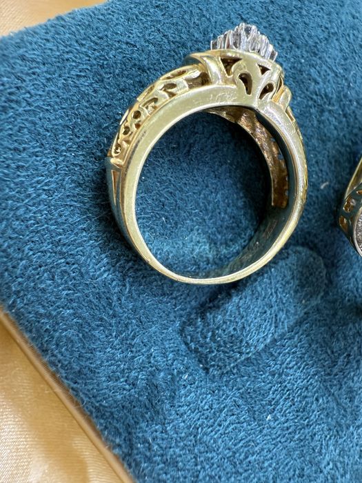 Золотой комплект с бриллиантами