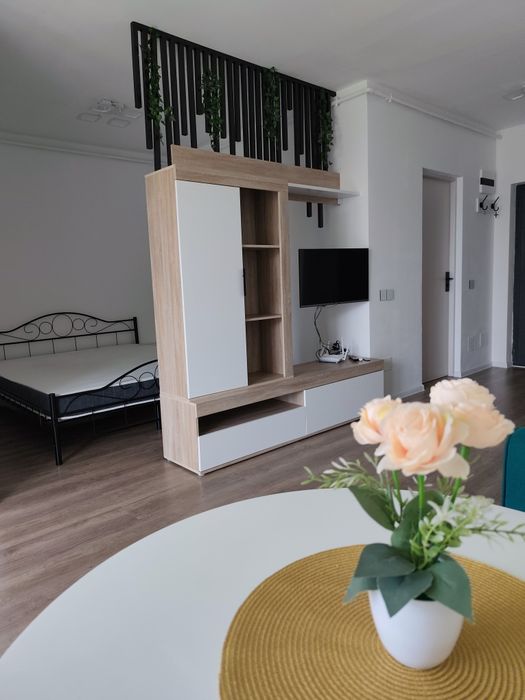 Închiriez apartament 35mp